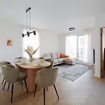 Apartamento Kotzebue - Family-ready With Separate Sleep Zones Tallin